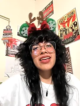 Snapshot of Fun_Everywhere chatting on 12/18/25, 09:10 Fun Everywhere online show from 12/18/25, 09:10