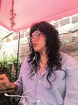 Snapshot of Fun_Everywhere chatting on 02/24/26, 01:42 Fun Everywhere online show from 02/24/26, 01:42