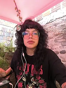 Snapshot of Fun_Everywhere chatting on 03/03/26, 04:02 Fun Everywhere online show from 03/03/26, 04:02