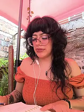 Snapshot of Fun_Everywhere chatting on 03/08/26, 06:34 Fun Everywhere online show from 03/08/26, 06:34