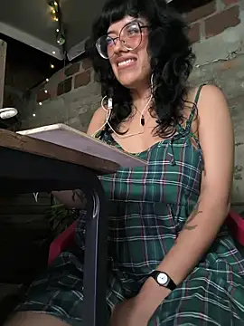 Snapshot of Fun_Everywhere chatting on 04/21/26, 02:51 Fun Everywhere online show from 04/21/26, 02:51