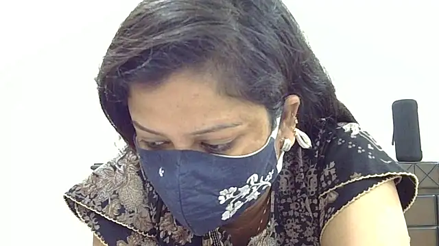 Snapshot of payal_sharma1 chatting on 02/14/26, 05:43 payal sharma1 online show from 02/14/26, 05:43