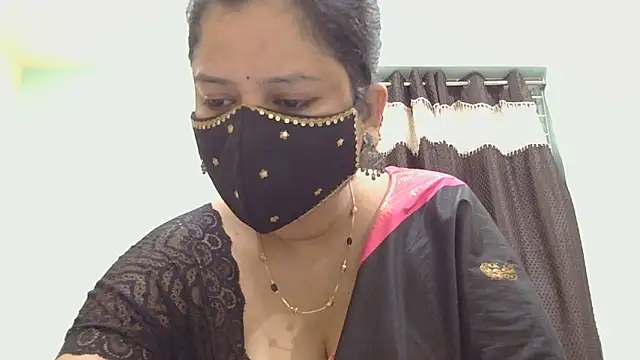 Snapshot of payal_sharma1 chatting on 05/14/26, 01:51 payal sharma1 online show from 05/14/26, 01:51