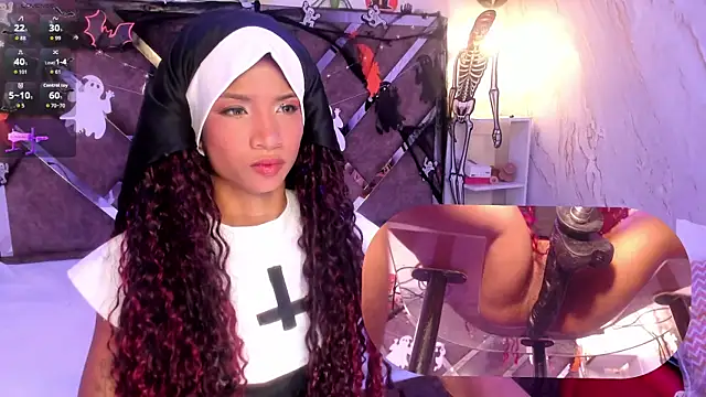 SofiRey  online show from 10/31/25, 01:56