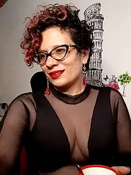 Snapshot of Daneshka_naughty chatting on 12/19/24, 02:56 Daneshka naughty online show from 12/19/24, 02:56