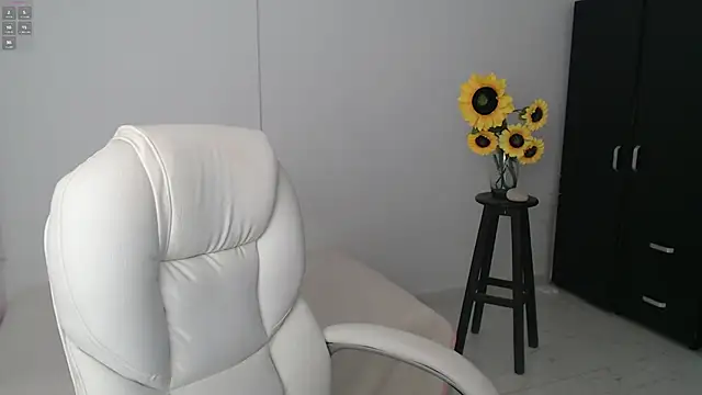 Ghada milf online show from 03/19/25, 11:47