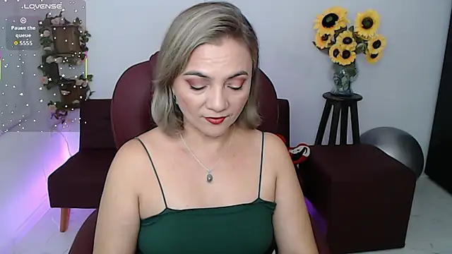 Ghada milf online show from 04/23/26, 10:23