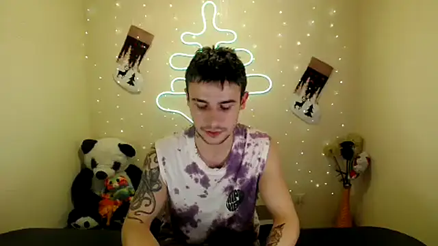 Snapshot of Mike_severi2 chatting on 12/12/24, 04:21 Mike severi2 online show from 12/12/24, 04:21
