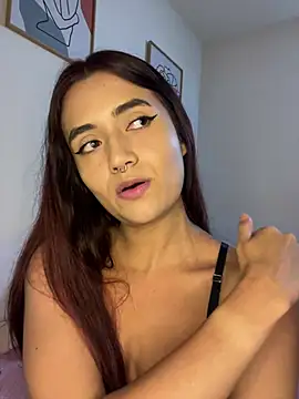 Snapshot of HallieLemon1 chatting on 03/09/25, 04:27 HallieLemon1 online show from 03/09/25, 04:27