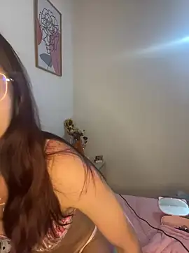 Snapshot of HallieLemon1 chatting on 03/15/25, 04:35 HallieLemon1 online show from 03/15/25, 04:35