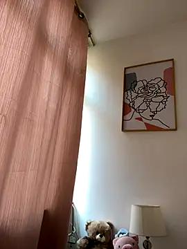 Snapshot of HallieLemon1 chatting on 11/08/25, 08:40 HallieLemon1 online show from 11/08/25, 08:40