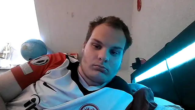 Nicolasjlhkjzl online show from 06/05/26, 10:54