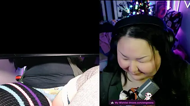 Snapshot of EmGreens chatting on 03/08/26, 05:22 EmGreens online show from 03/08/26, 05:22