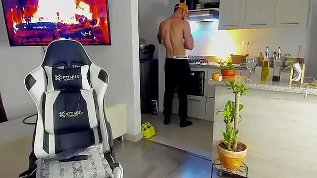 dafboy1 online show from 12/13/25, 11:10