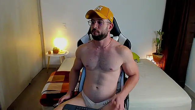 dafboy1 online show from 12/16/25, 11:32