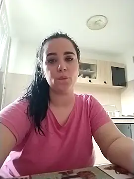 Snapshot of AdelinaJude chatting on 04/16/26, 04:08 AdelinaJude online show from 04/16/26, 04:08