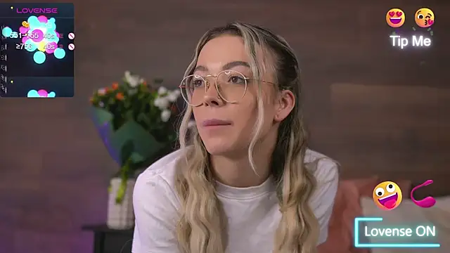 KylieJoyce online show from 01/10/25, 04:44