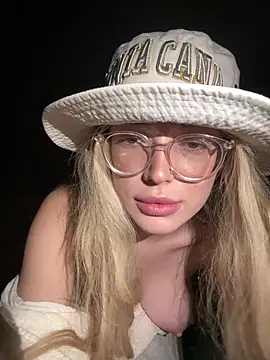 KylieJoyce online show from 02/16/25, 06:43