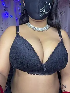 Snapshot of Monabby97 chatting on 02/22/26, 05:00 Monabby97 online show from 02/22/26, 05:00