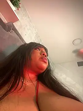 Snapshot of ailynBlaze chatting on 02/17/25, 05:43 ailynBlaze online show from 02/17/25, 05:43