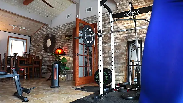 Snapshot of LushianaFitness chatting on 01/06/25, 03:40 LushianaFitness online show from 01/06/25, 03:40