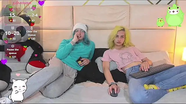 -kisa  online show from 12/03/25, 01:46