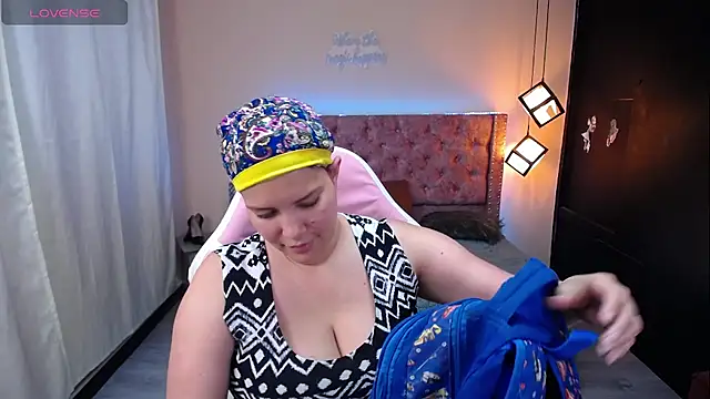Snapshot of brithany_smiith_ chatting on 03/03/25, 02:36 brithany smiith online show from 03/03/25, 02:36