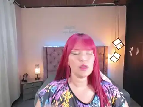 Snapshot of brithany_smiith_ chatting on 03/05/25, 03:29 brithany smiith online show from 03/05/25, 03:29