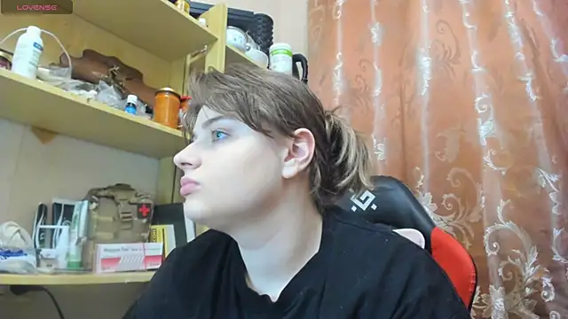 Snapshot of Seductive_She_Wolf chatting on 05/31/26, 11:17 Seductive She Wolf online show from 05/31/26, 11:17