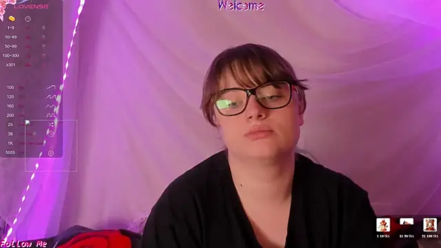 Snapshot of Seductive_She_Wolf chatting on 06/03/26, 02:44 Seductive She Wolf online show from 06/03/26, 02:44