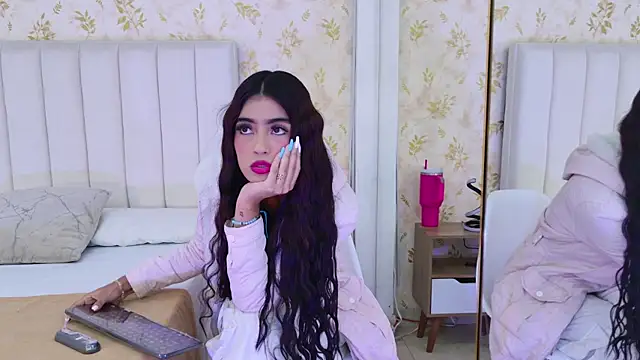 Mia-Monroe online show from 09/20/25, 07:37