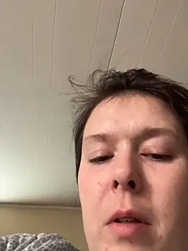 Snapshot of KatieBARBiE98 chatting on 01/06/26, 03:16 KatieBARBiE98 online show from 01/06/26, 03:16