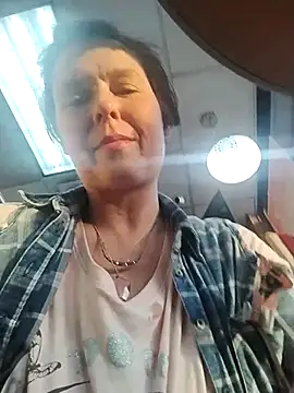 Snapshot of KatieBARBiE98 chatting on 02/13/26, 10:06 KatieBARBiE98 online show from 02/13/26, 10:06