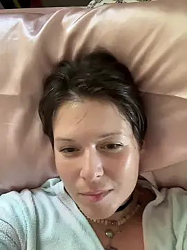 KatieBARBiE98 online show from 07/02/26, 12:11