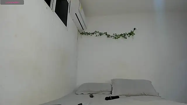 ashley lemus online show from 05/02/26, 01:32