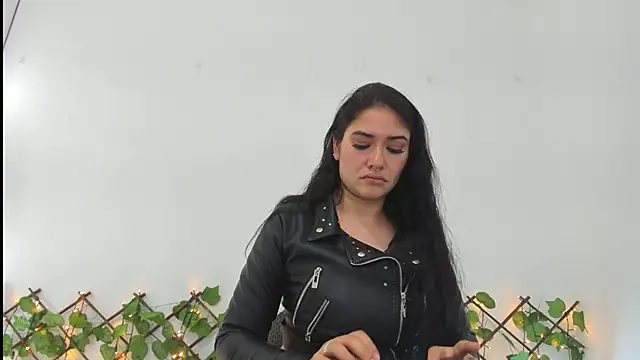 Madeleine  w online show from 03/12/25, 05:17