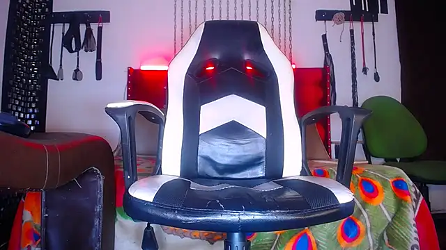 Snapshot of RandyAA_D chatting on 12/03/24, 05:42 RandyAA D online show from 12/03/24, 05:42