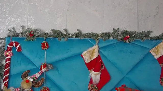 AlyseReuse online show from 12/13/24, 06:05