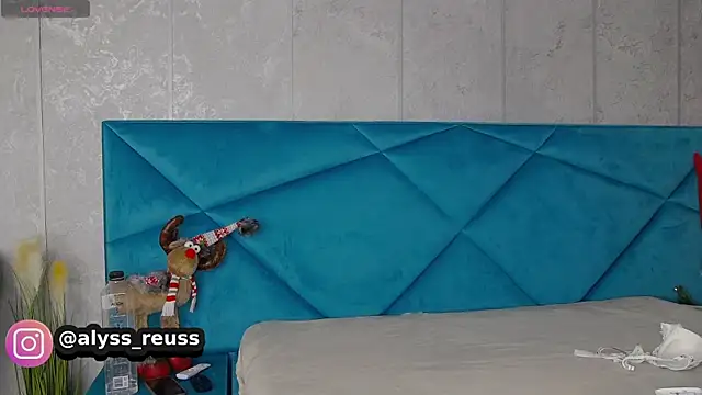 AlyseReuse online show from 02/19/25, 06:00