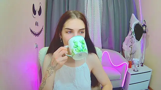 NikaStark  online show from 11/05/25, 07:36