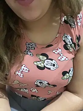 Snapshot of yassminsexy22 chatting on 02/04/26, 12:44 yassminsexy22 online show from 02/04/26, 12:44