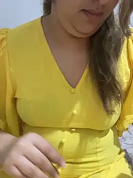 Snapshot of yassminsexy22 chatting on 02/08/26, 01:03 yassminsexy22 online show from 02/08/26, 01:03