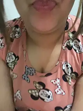 Snapshot of yassminsexy22 chatting on 02/15/26, 01:09 yassminsexy22 online show from 02/15/26, 01:09