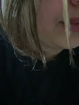 Snapshot of yassminsexy22 chatting on 03/14/26, 12:28 yassminsexy22 online show from 03/14/26, 12:28