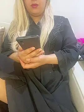 yassminsexy22 online show from 05/15/26, 06:15