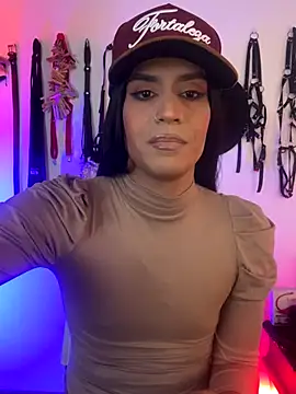 akinoro  online show from 11/15/25, 08:27