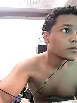 Snapshot of Ferneyv23 chatting on 10/08/25, 12:25 Ferneyv23 online show from 10/08/25, 12:25