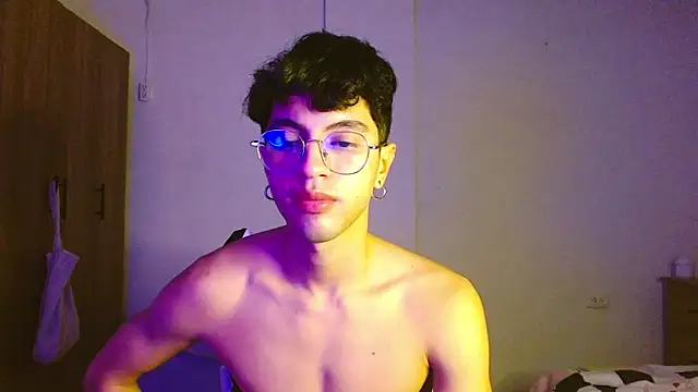 Angelligth online show from 10/18/25, 04:04