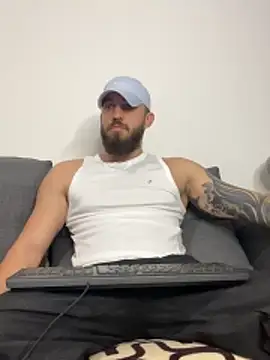 LoveIsBlind  online show from 10/30/25, 07:47