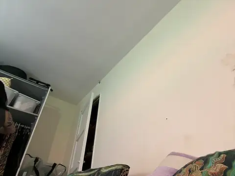 Snapshot of NaomiSquirts chatting on 03/19/25, 10:22 NaomiSquirts online show from 03/19/25, 10:22